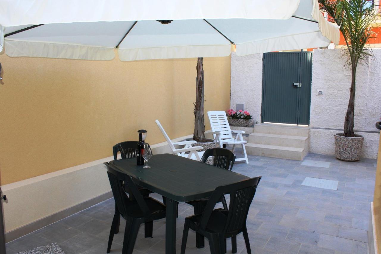 Re Sole La Dependance - Casa Vacanza V E N E R E Avola Exterior photo